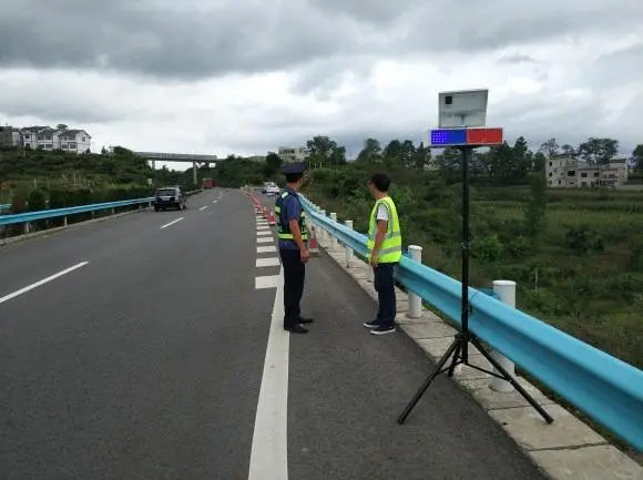 贵港高速公路钢护栏