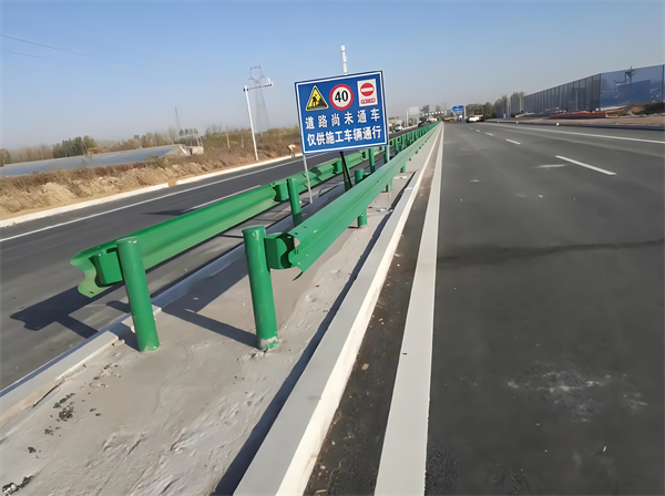 贵港公路护栏守护安全横跨多个行业的应用